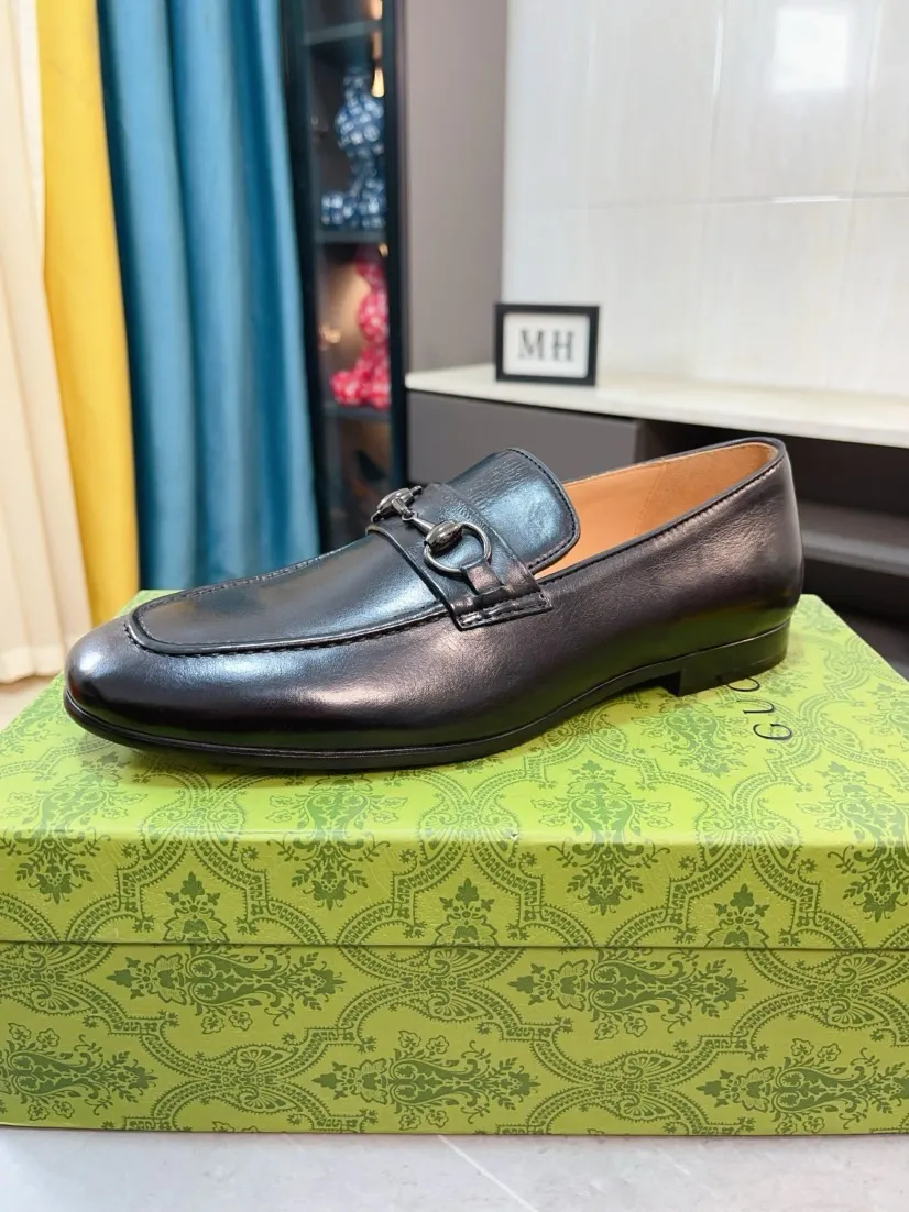 Men's shoes 💰500🌹🌹【GUCCI】The most popular classic Gucci leather shoes. Synchronized with the official website, the upper is made of Italian first-layer cowhide ➕cowhide lining, with unique brand and unique craftsmanship. Highlighting the hot style of the new year. Stop hesitating, stop wandering, get it now. Number: 38--44